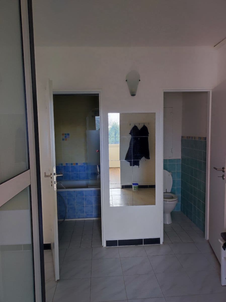 Predaj bytu 3-izbový 70 m², Holíkova, Jílové u Prahy, Středočeský kraj Predaj bytu 3-izbový 70 m², Holíkova, Jílové u Prahy, Středočeský kraj