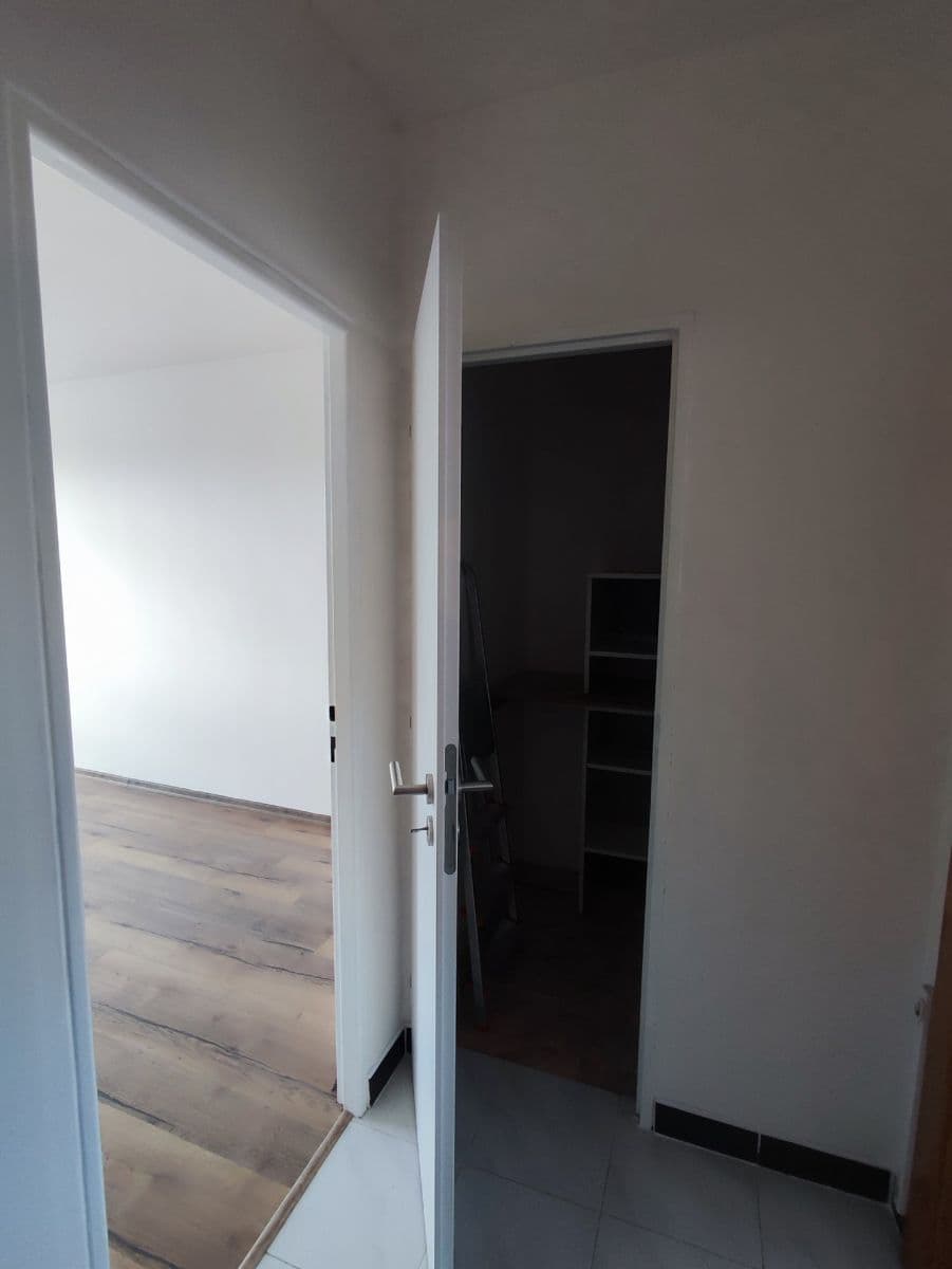 Predaj bytu 3-izbový 70 m², Holíkova, Jílové u Prahy, Středočeský kraj Predaj bytu 3-izbový 70 m², Holíkova, Jílové u Prahy, Středočeský kraj