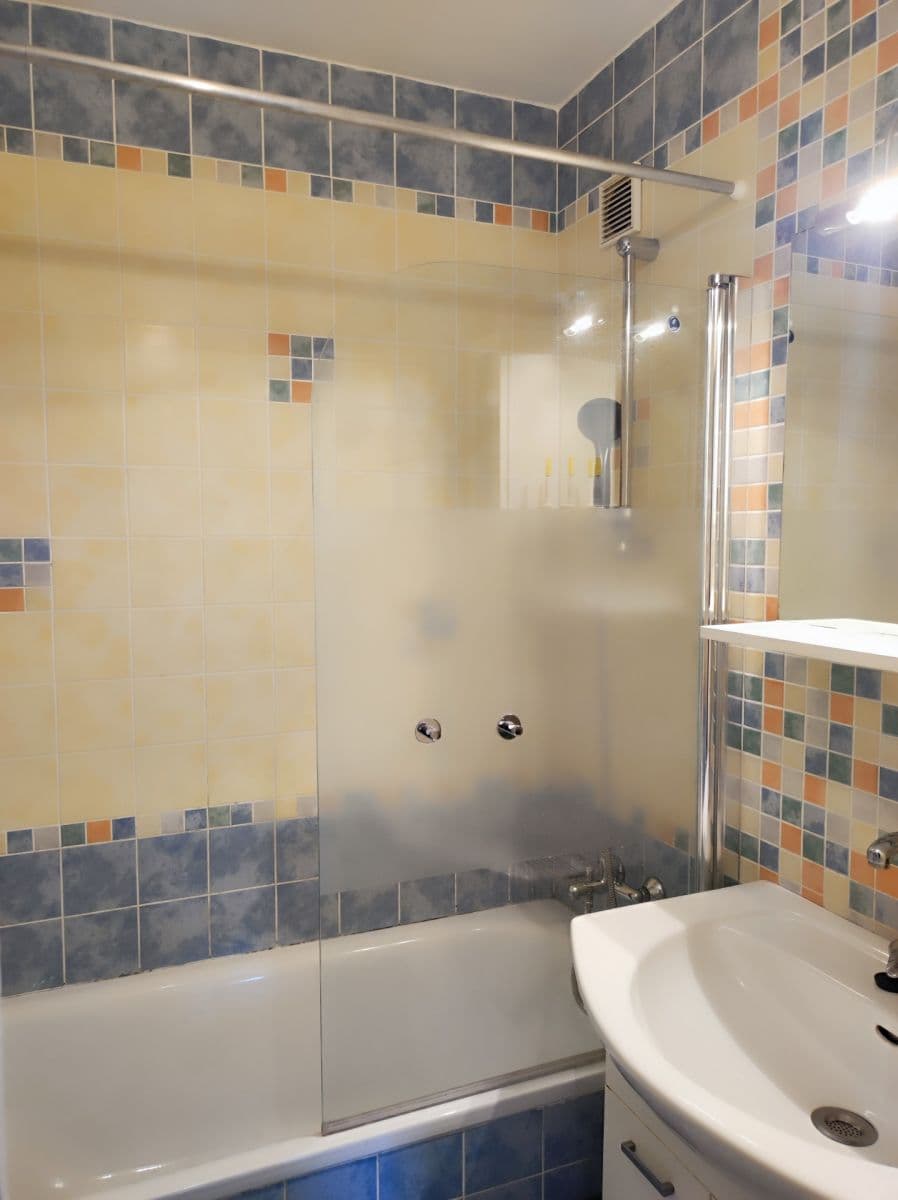 Predaj bytu 3-izbový 70 m², Holíkova, Jílové u Prahy, Středočeský kraj Predaj bytu 3-izbový 70 m², Holíkova, Jílové u Prahy, Středočeský kraj