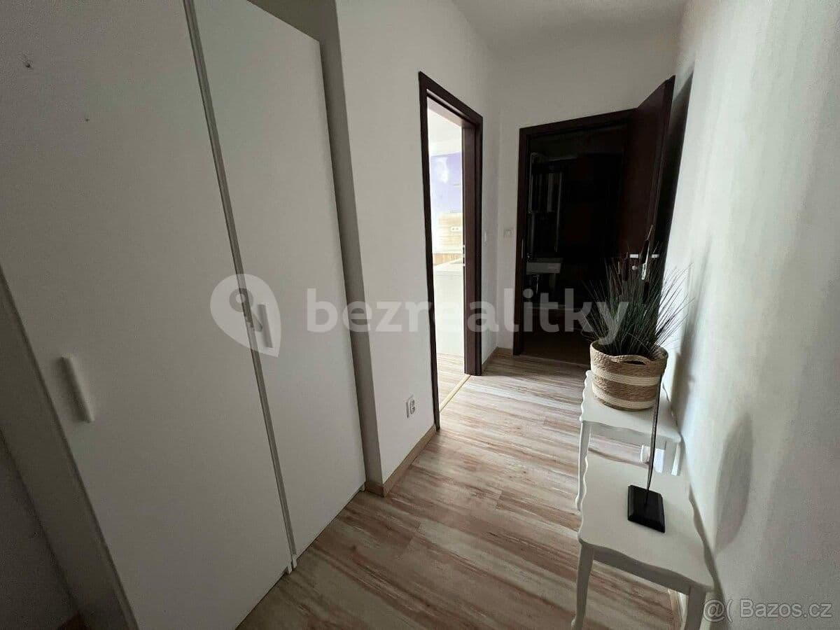 Prenájom bytu 1-izbový 38 m², Bořenovská, Holešov, Zlínský kraj Prenájom bytu 1-izbový 38 m², Bořenovská, Holešov, Zlínský kraj