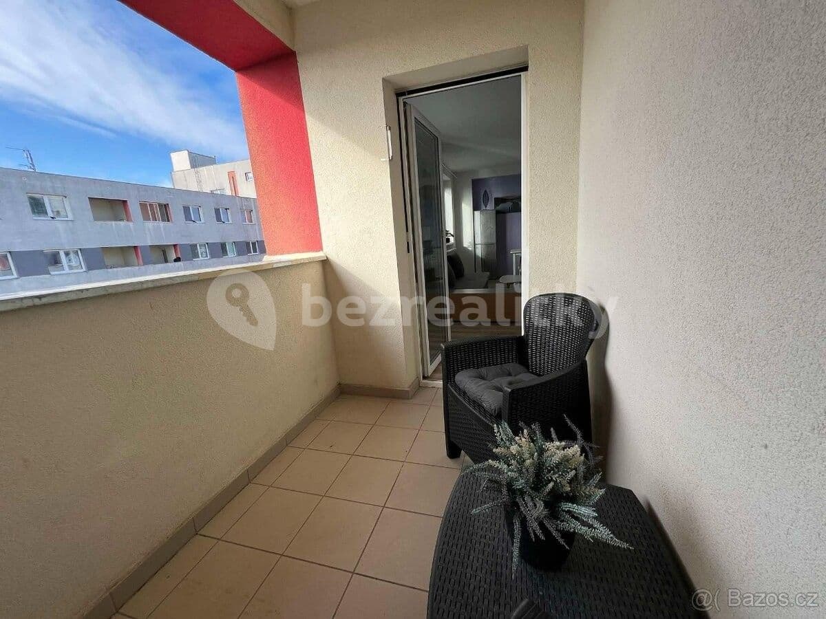 Prenájom bytu 1-izbový 38 m², Bořenovská, Holešov, Zlínský kraj Prenájom bytu 1-izbový 38 m², Bořenovská, Holešov, Zlínský kraj