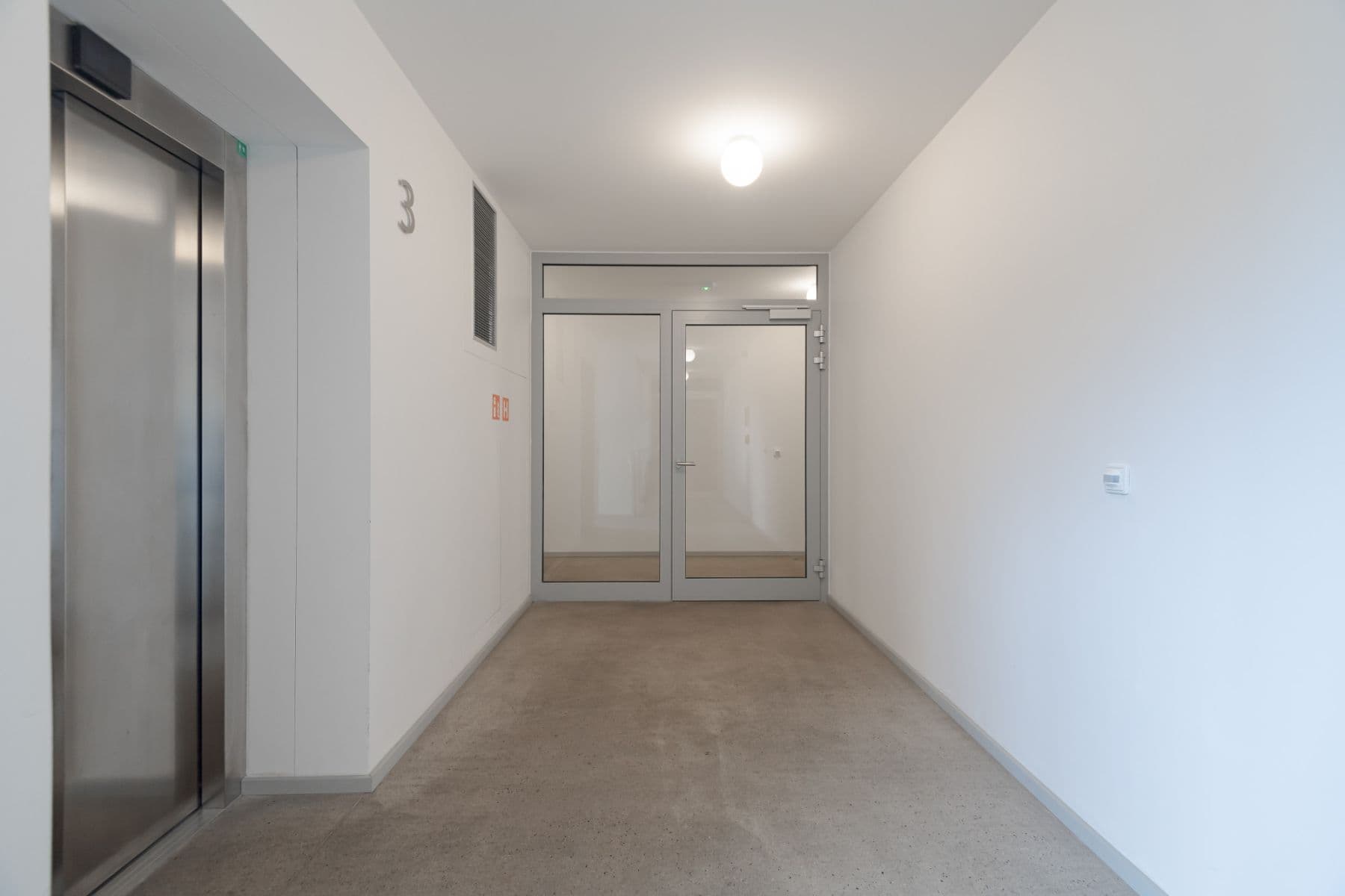Prenájom bytu 35 m², Koněvova, Praha, Praha Prenájom bytu 35 m², Koněvova, Praha, Praha