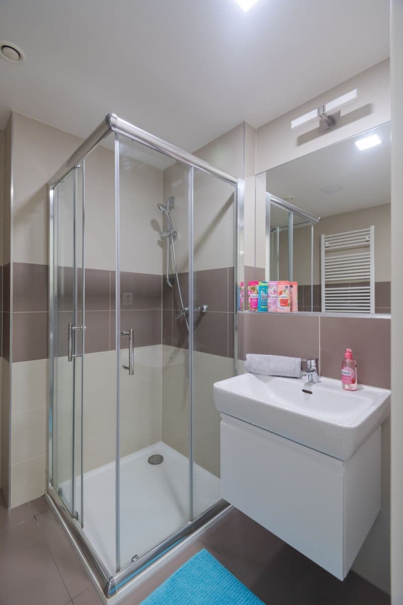 Prenájom bytu 35 m², Koněvova, Praha, Praha Prenájom bytu 35 m², Koněvova, Praha, Praha