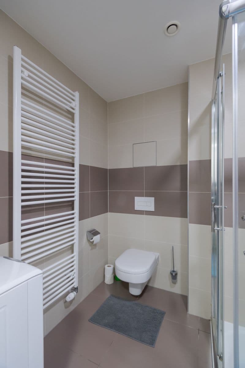 Prenájom bytu 35 m², Koněvova, Praha, Praha Prenájom bytu 35 m², Koněvova, Praha, Praha