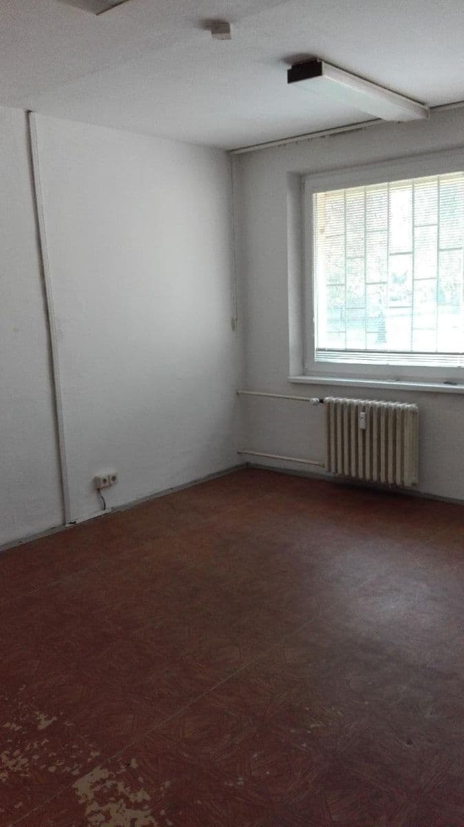 Prenájom nebytového priestoru 32 m², Okružní, Orlová, Moravskoslezský kraj Prenájom nebytového priestoru 32 m², Okružní, Orlová, Moravskoslezský kraj