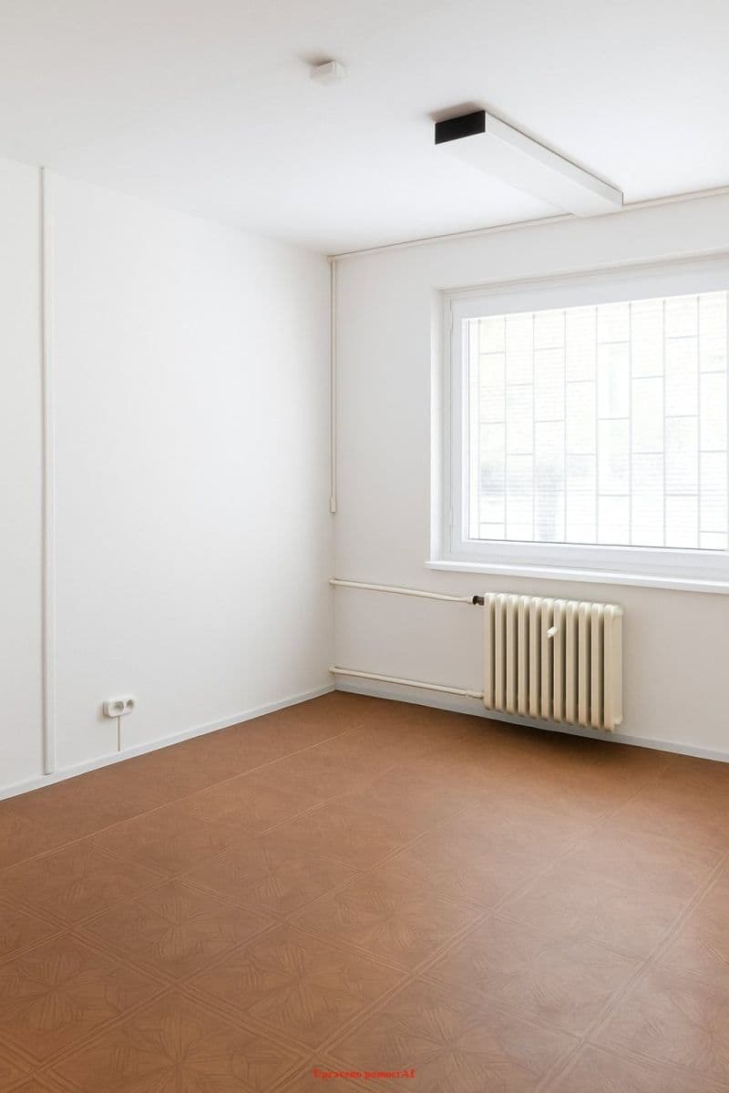 Prenájom kancelárie 32 m², Okružní, Orlová, Moravskoslezský kraj Prenájom kancelárie 32 m², Okružní, Orlová, Moravskoslezský kraj