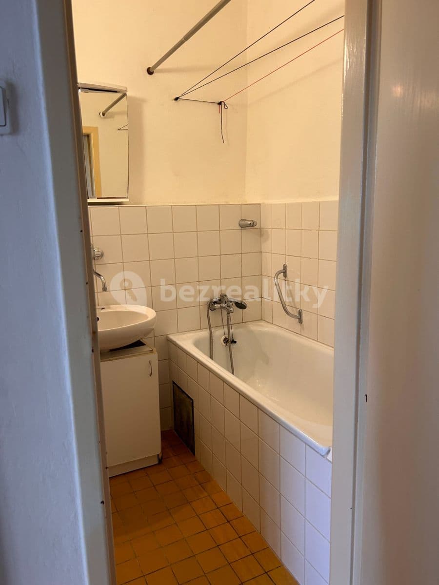 Prenájom bytu 2-izbový 58 m², Palackého třída, Pardubice, Pardubický kraj Prenájom bytu 2-izbový 58 m², Palackého třída, Pardubice, Pardubický kraj