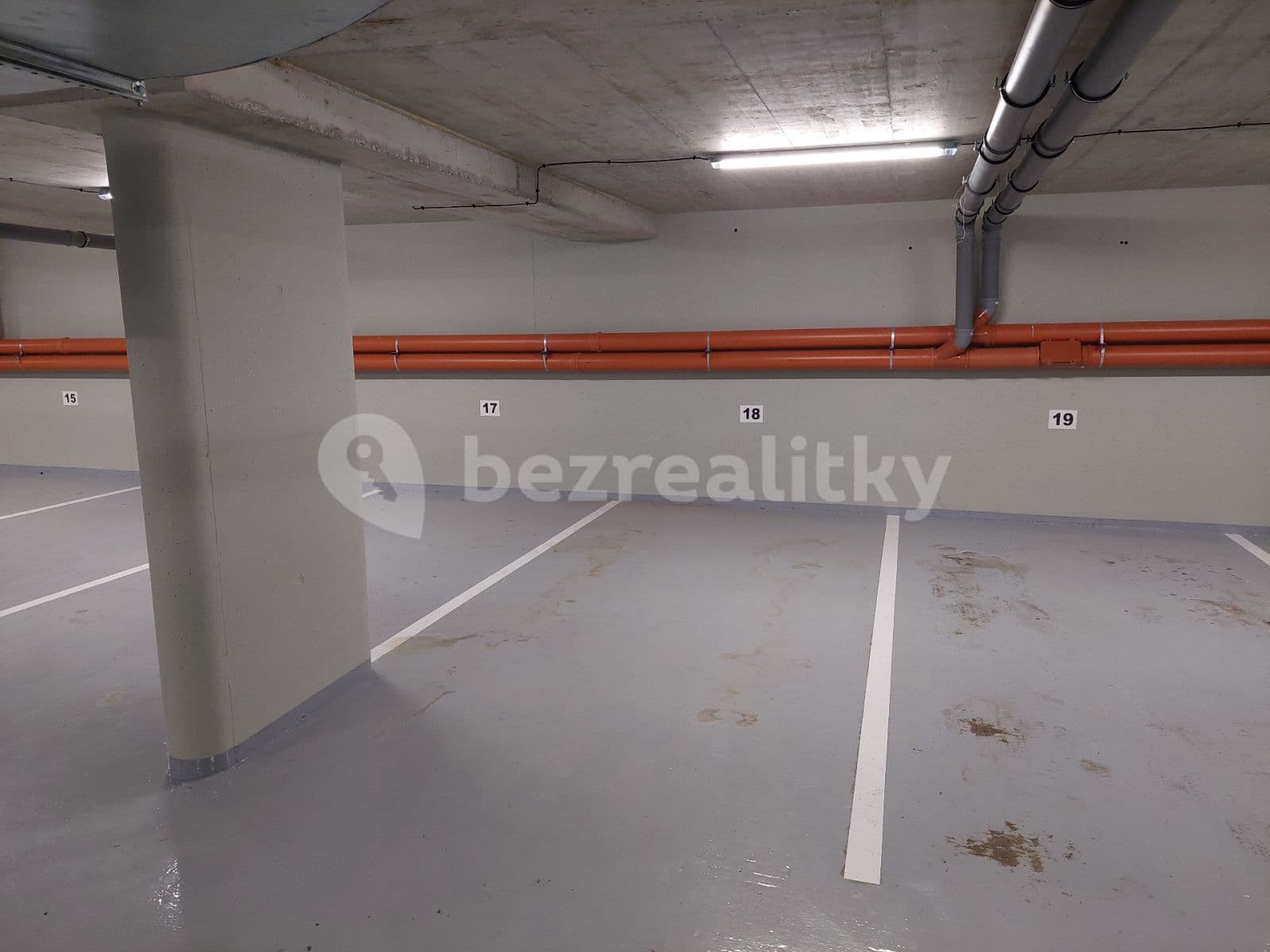 Prenájom bytu 2-izbový 41 m², Praha, Praha Prenájom bytu 2-izbový 41 m², Praha, Praha