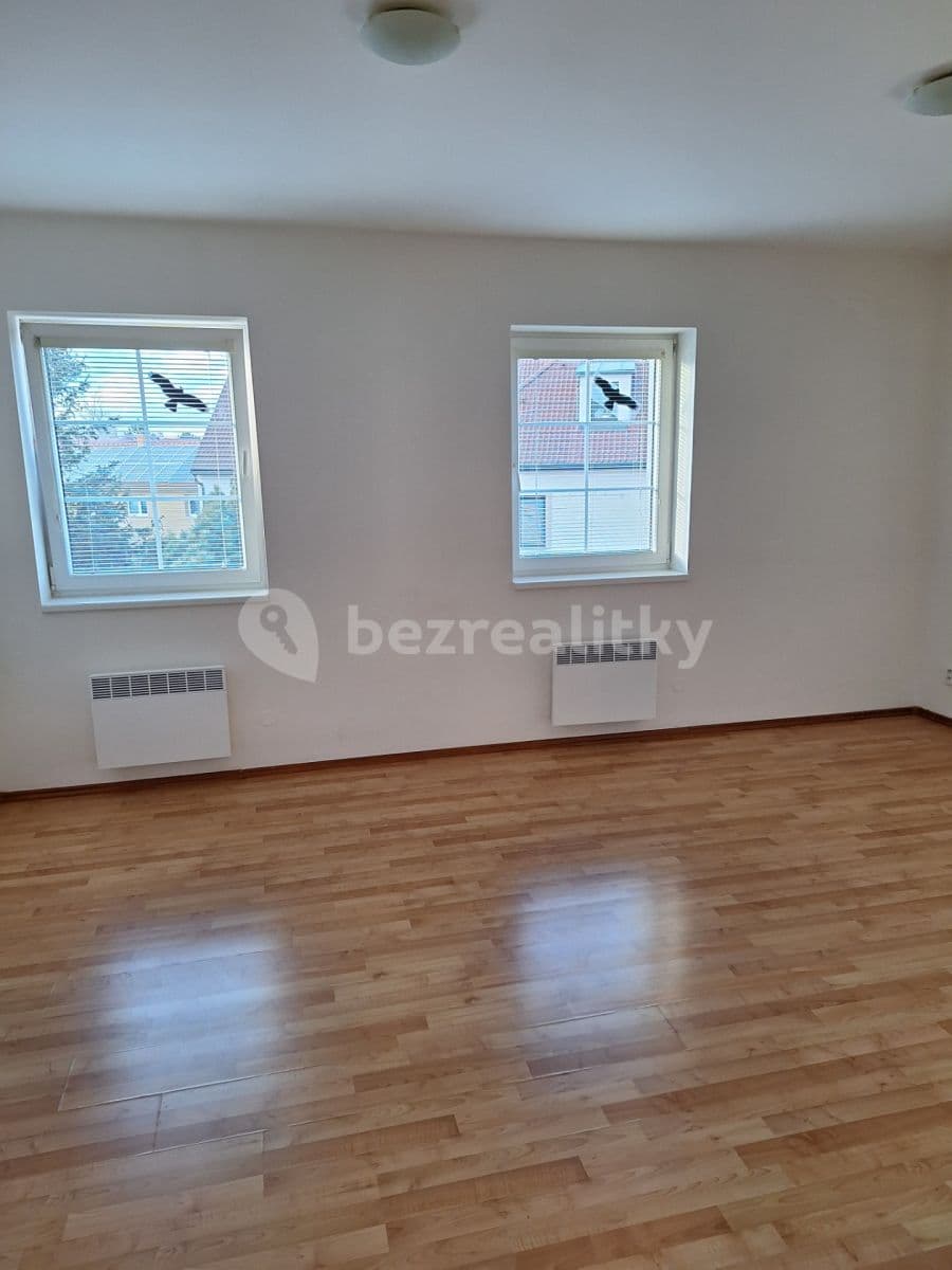Prenájom bytu 2-izbový 57 m², Úhonická, Jeneč, Středočeský kraj Prenájom bytu 2-izbový 57 m², Úhonická, Jeneč, Středočeský kraj