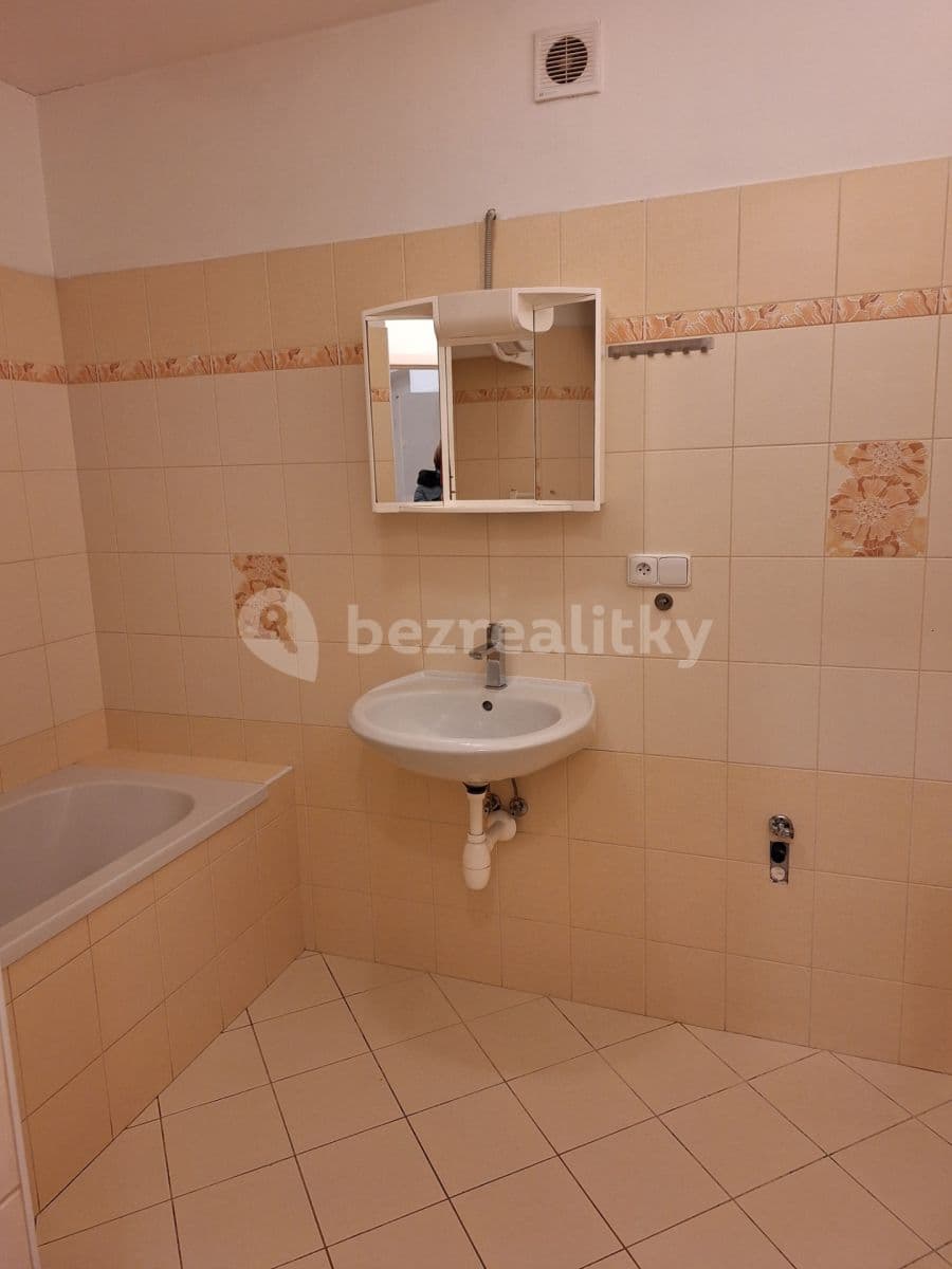 Prenájom bytu 2-izbový 57 m², Úhonická, Jeneč, Středočeský kraj Prenájom bytu 2-izbový 57 m², Úhonická, Jeneč, Středočeský kraj