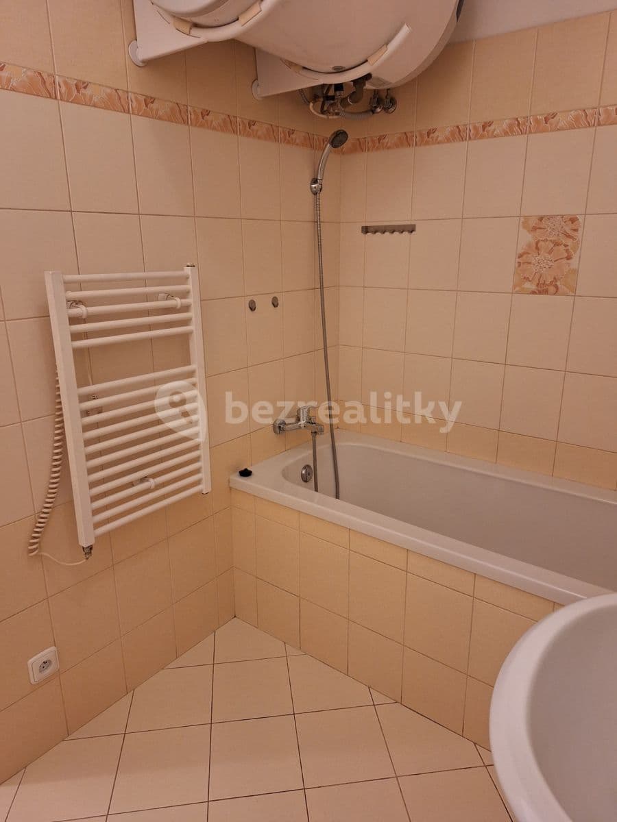 Prenájom bytu 2-izbový 57 m², Úhonická, Jeneč, Středočeský kraj Prenájom bytu 2-izbový 57 m², Úhonická, Jeneč, Středočeský kraj