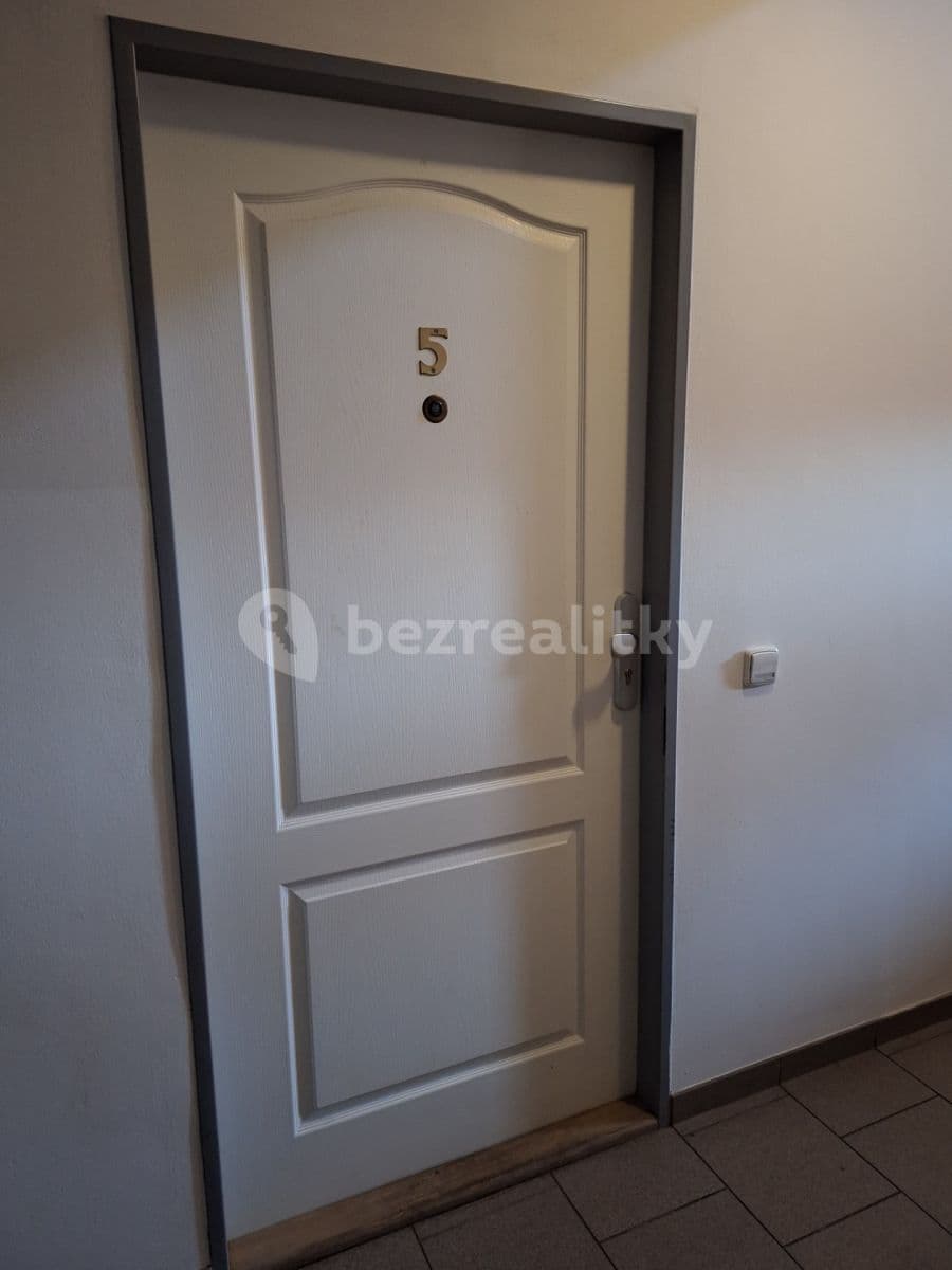 Prenájom bytu 2-izbový 57 m², Úhonická, Jeneč, Středočeský kraj Prenájom bytu 2-izbový 57 m², Úhonická, Jeneč, Středočeský kraj