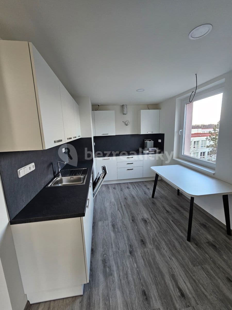 Prenájom bytu 3-izbový 68 m², Na Křivině, Praha, Praha Prenájom bytu 3-izbový 68 m², Na Křivině, Praha, Praha