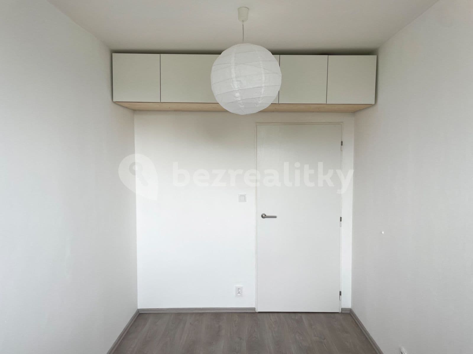 Prenájom bytu 3-izbový 58 m², Záveská, Praha, Praha Prenájom bytu 3-izbový 58 m², Záveská, Praha, Praha
