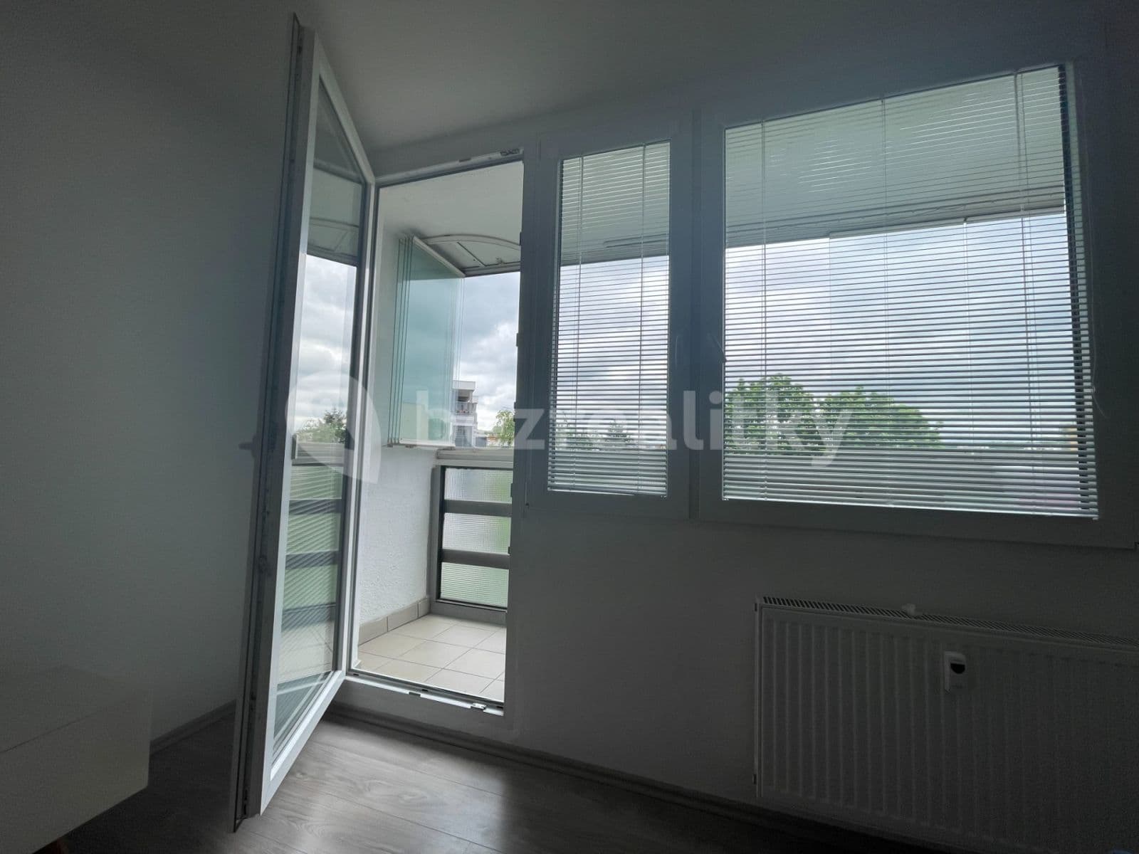 Prenájom bytu 3-izbový 58 m², Záveská, Praha, Praha Prenájom bytu 3-izbový 58 m², Záveská, Praha, Praha