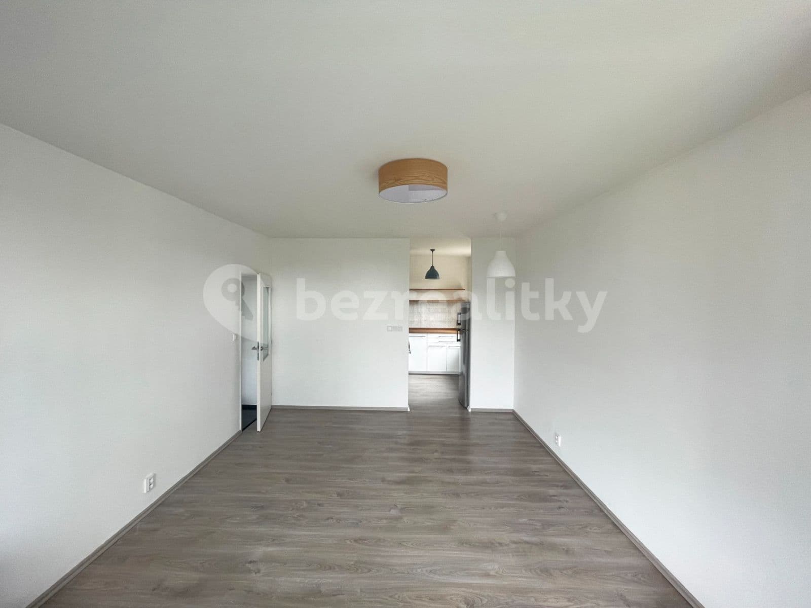 Prenájom bytu 3-izbový 58 m², Záveská, Praha, Praha Prenájom bytu 3-izbový 58 m², Záveská, Praha, Praha