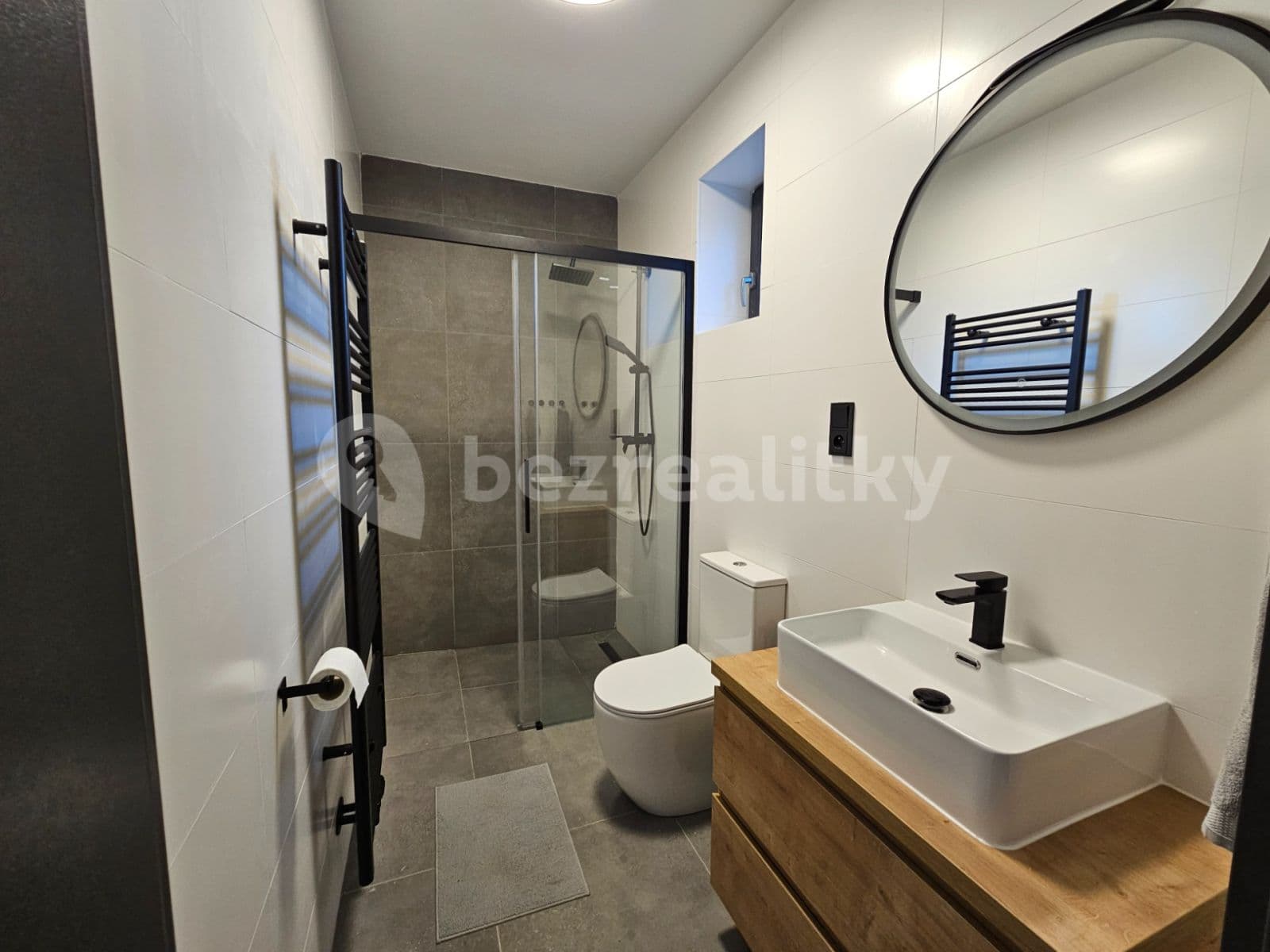 Prenájom bytu 4-izbový 96 m², Dykova, Ústí nad Labem, Ústecký kraj Prenájom bytu 4-izbový 96 m², Dykova, Ústí nad Labem, Ústecký kraj