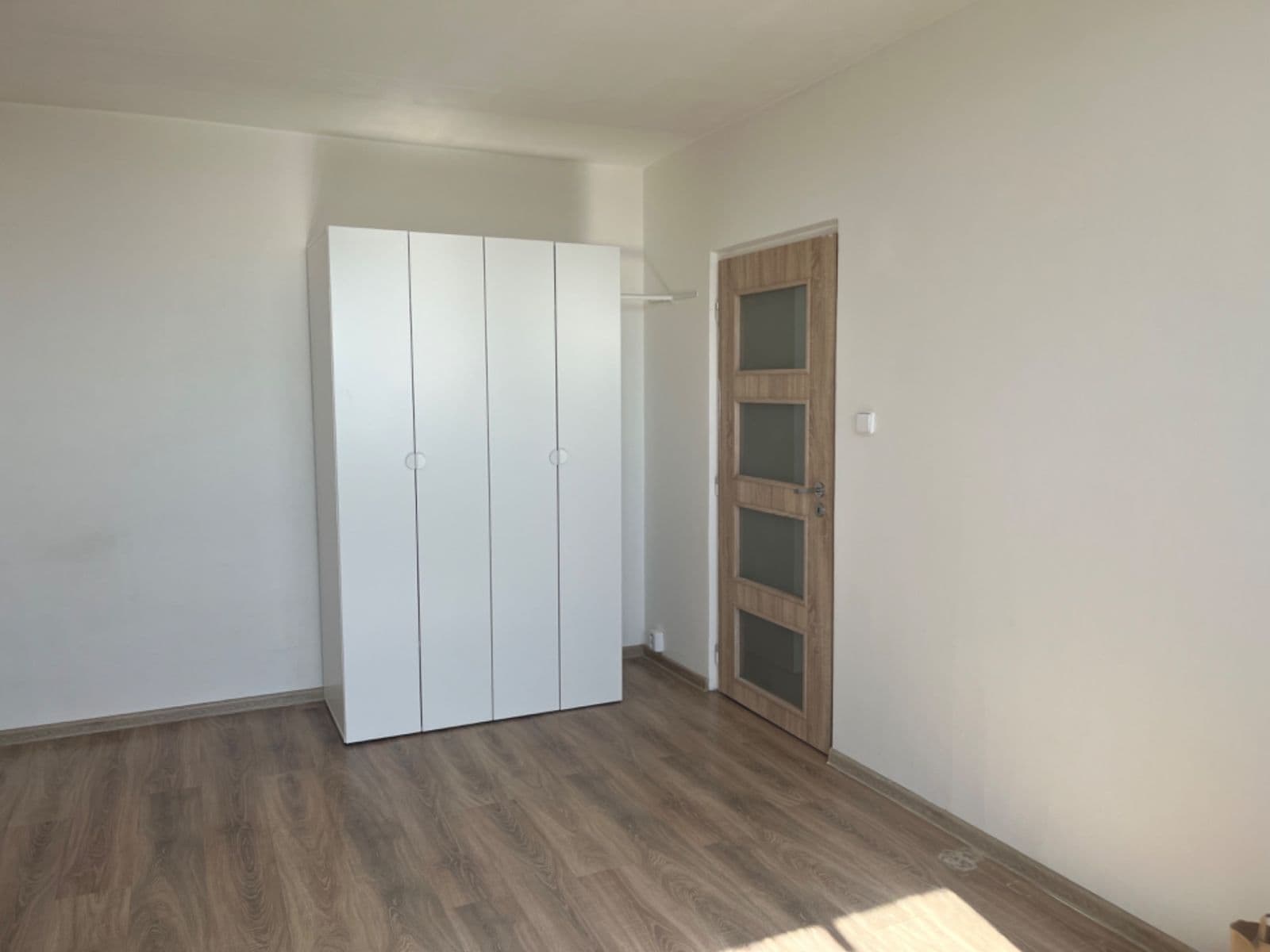 Prenájom bytu 1-izbový 35 m², Jabloňová, Praha, Praha Prenájom bytu 1-izbový 35 m², Jabloňová, Praha, Praha