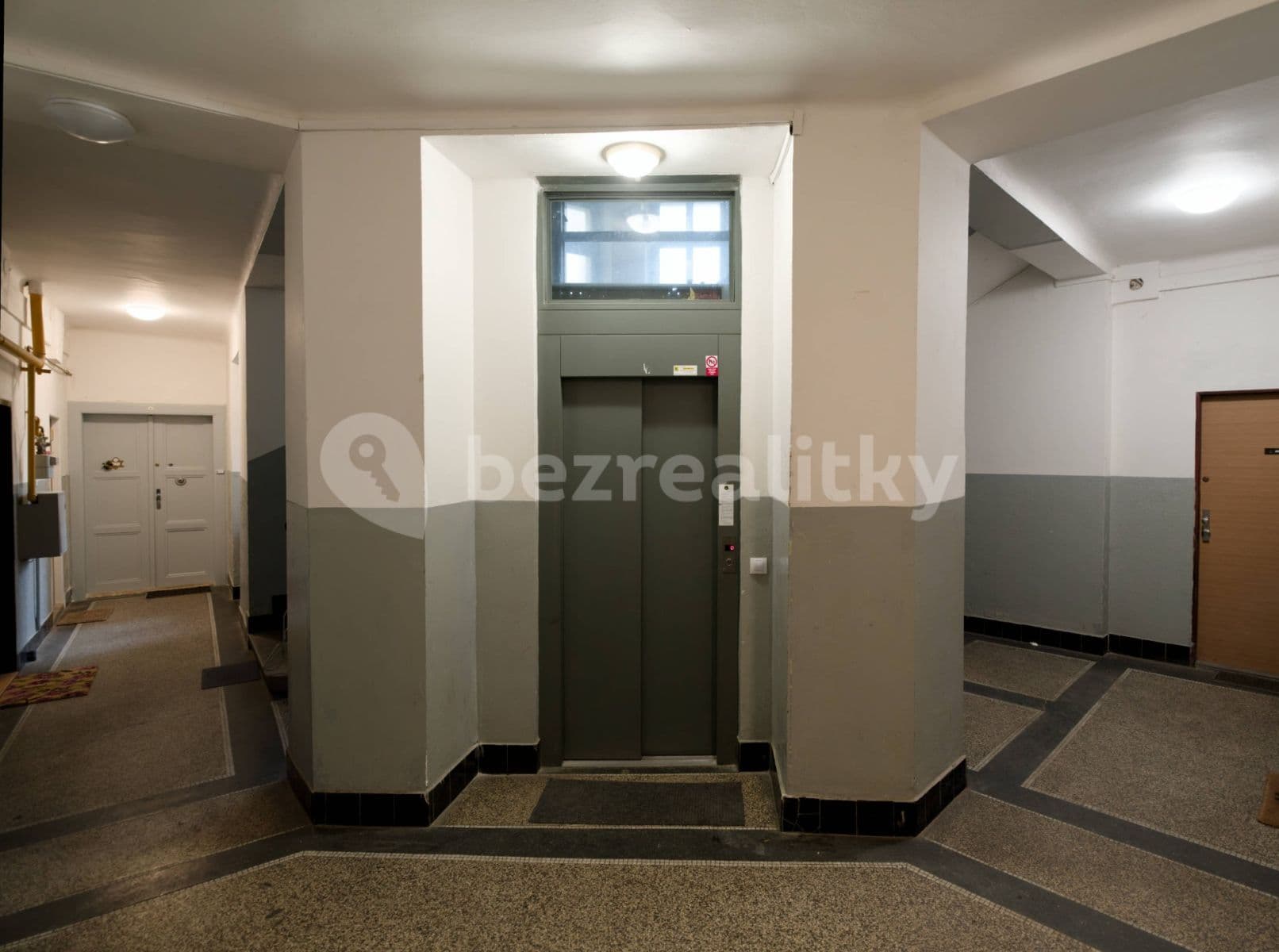 Prenájom bytu 1-izbový 33 m², Libická, Praha, Praha Prenájom bytu 1-izbový 33 m², Libická, Praha, Praha