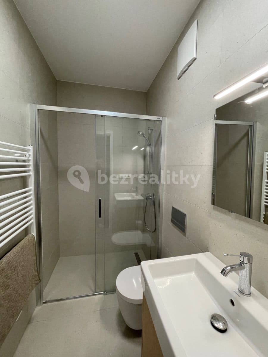 Prenájom bytu 2-izbový 37 m², Račianska, Nové Mesto, Bratislavský kraj Prenájom bytu 2-izbový 37 m², Račianska, Nové Mesto, Bratislavský kraj