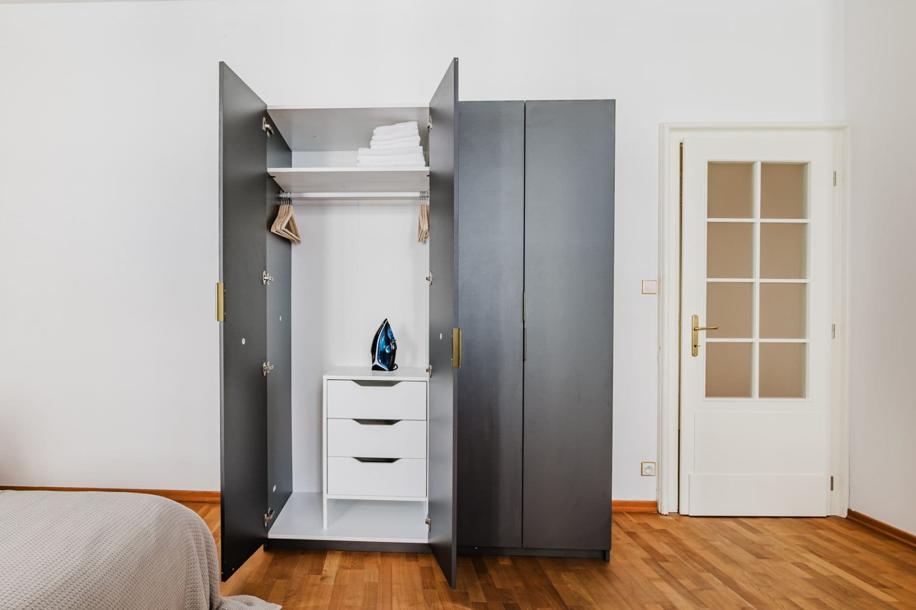 Prenájom bytu 101 m², Dlouhá, Praha, Praha Prenájom bytu 101 m², Dlouhá, Praha, Praha