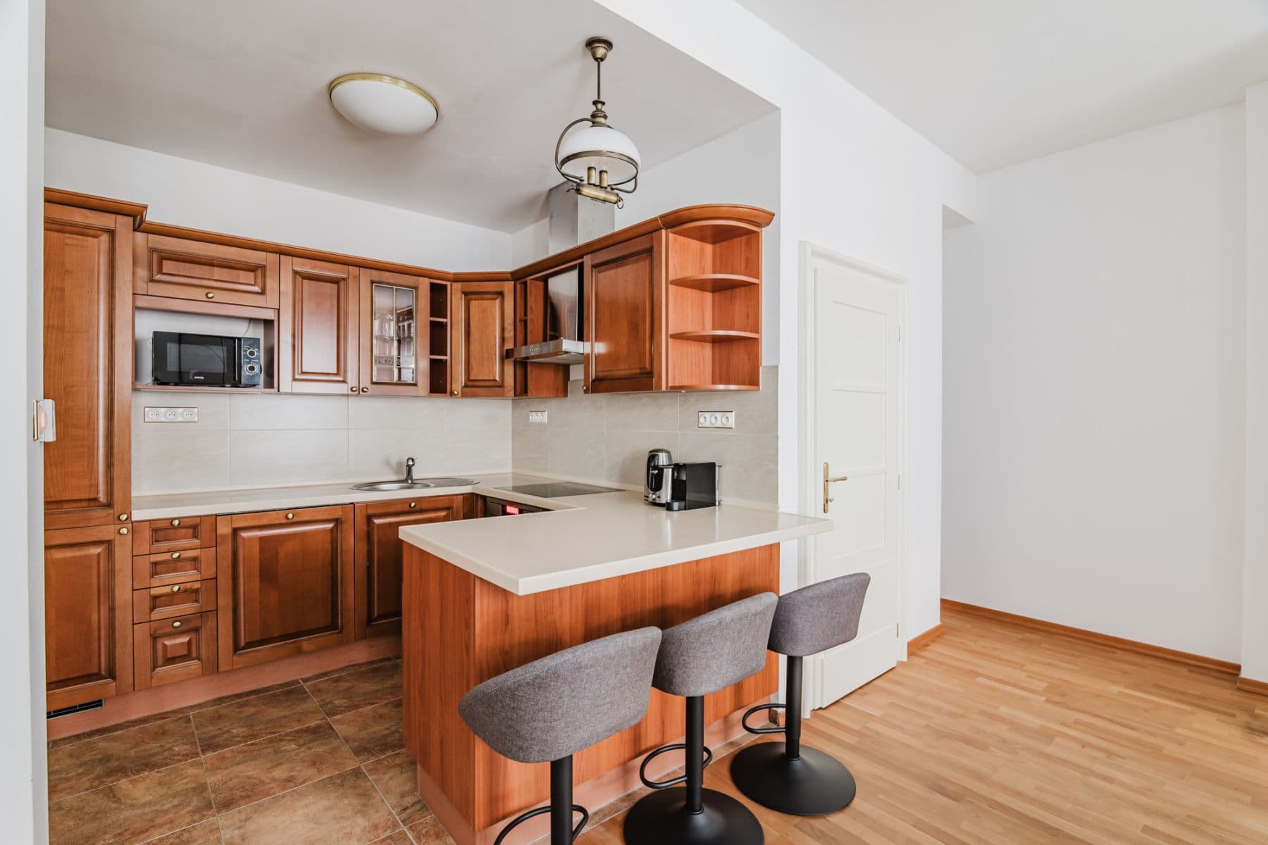 Prenájom bytu 101 m², Dlouhá, Praha, Praha Prenájom bytu 101 m², Dlouhá, Praha, Praha