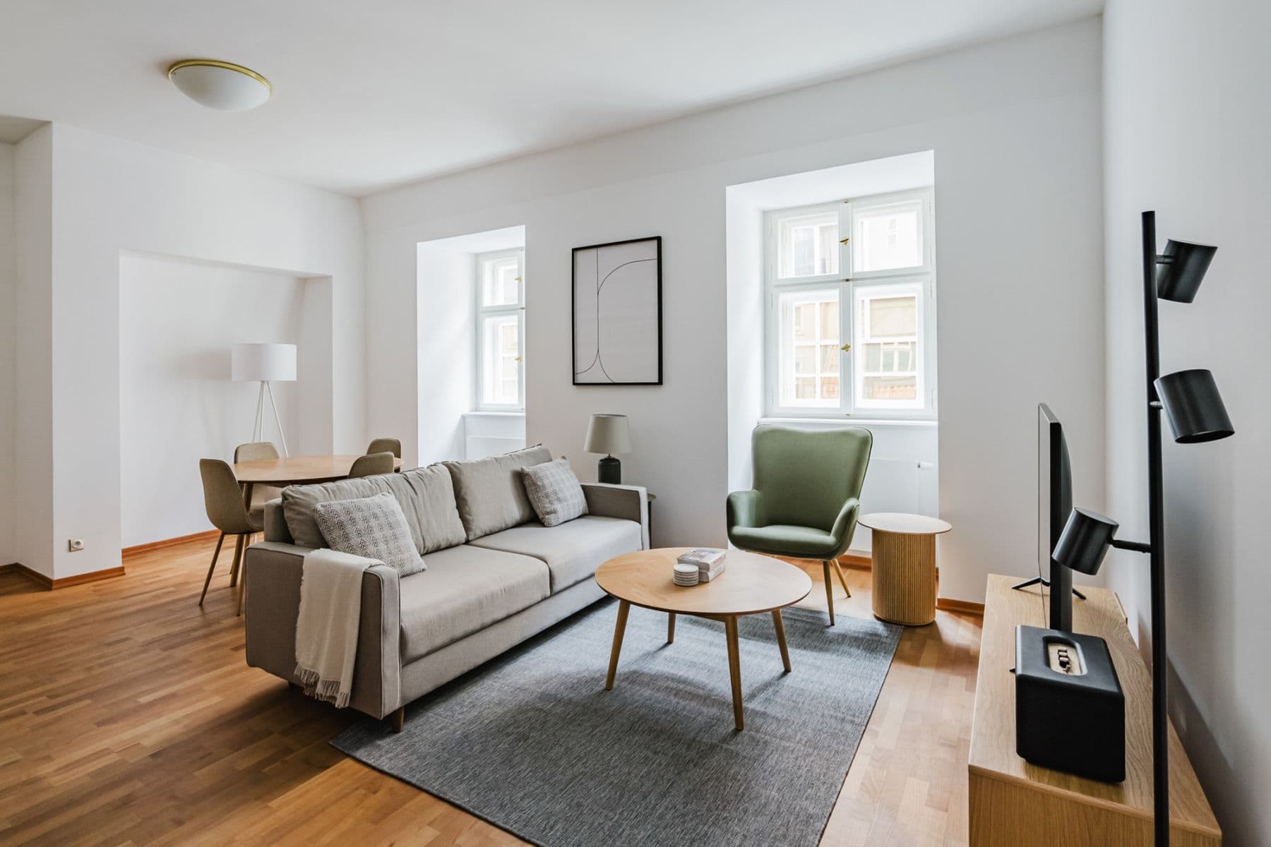 Prenájom bytu 101 m², Dlouhá, Praha, Praha Prenájom bytu 101 m², Dlouhá, Praha, Praha
