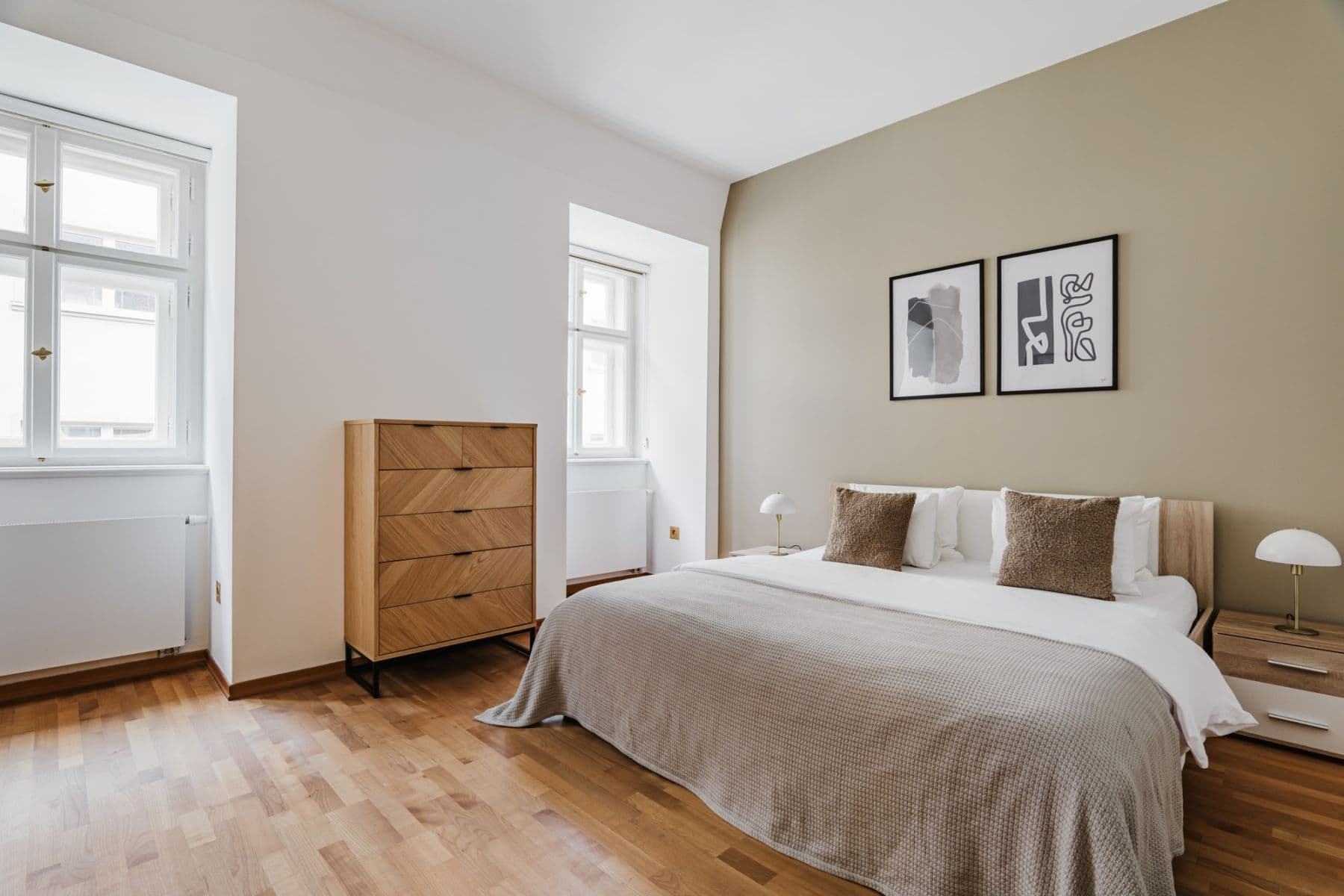 Prenájom bytu 101 m², Dlouhá, Praha, Praha Prenájom bytu 101 m², Dlouhá, Praha, Praha