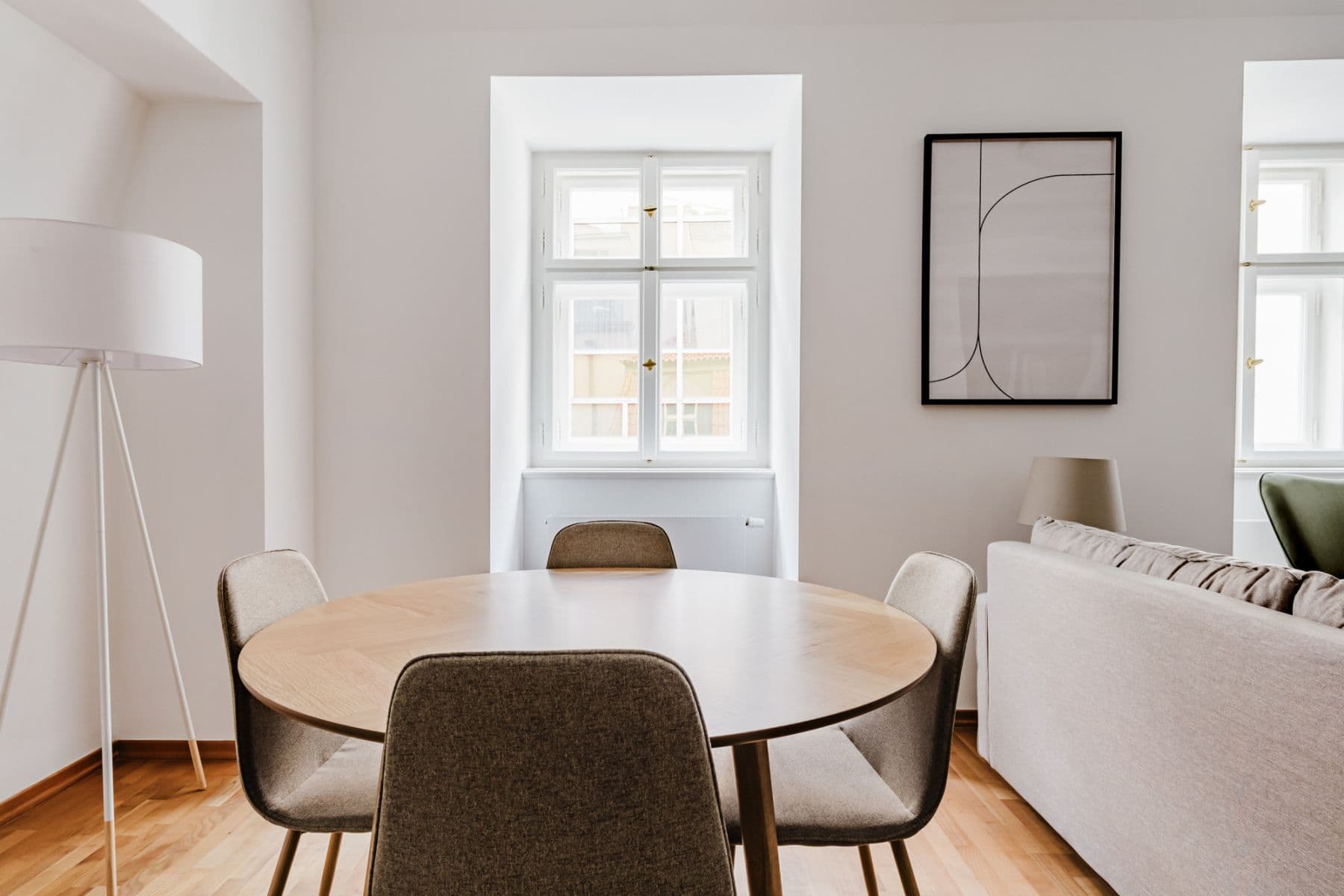 Prenájom bytu 101 m², Dlouhá, Praha, Praha Prenájom bytu 101 m², Dlouhá, Praha, Praha