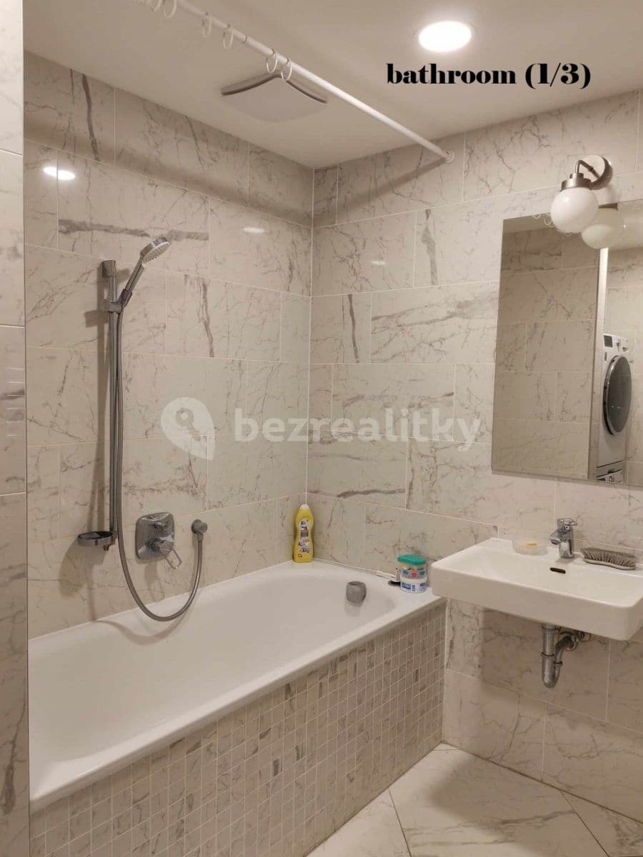 Prenájom bytu 2-izbový 50 m², Vojenova, Praha, Praha Prenájom bytu 2-izbový 50 m², Vojenova, Praha, Praha