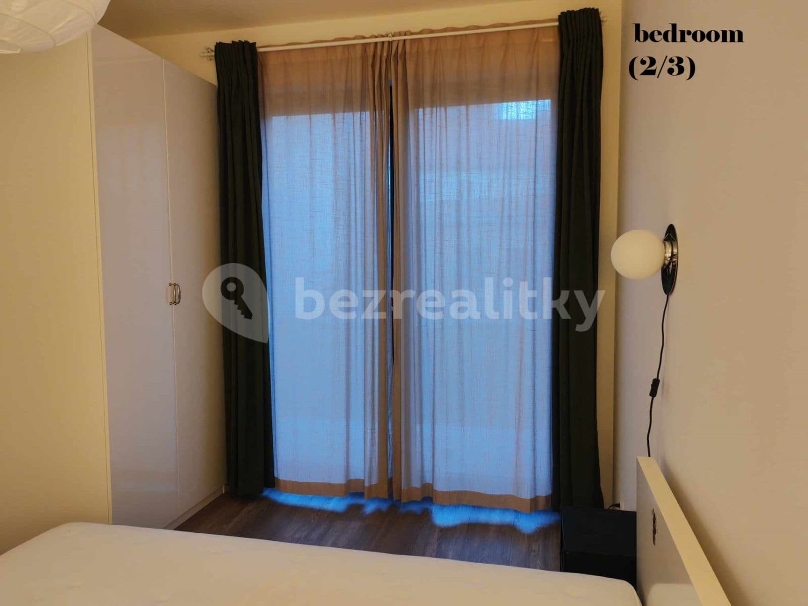 Prenájom bytu 2-izbový 50 m², Vojenova, Praha, Praha Prenájom bytu 2-izbový 50 m², Vojenova, Praha, Praha