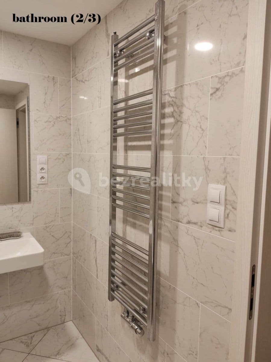 Prenájom bytu 2-izbový 50 m², Vojenova, Praha, Praha Prenájom bytu 2-izbový 50 m², Vojenova, Praha, Praha