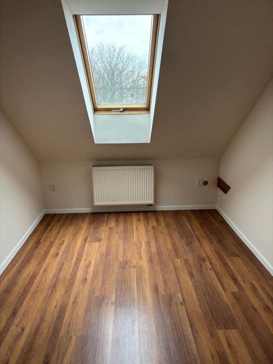 Prenájom bytu 3-izbový 98 m², Na Potocích, Radnice, Plzeňský kraj Prenájom bytu 3-izbový 98 m², Na Potocích, Radnice, Plzeňský kraj