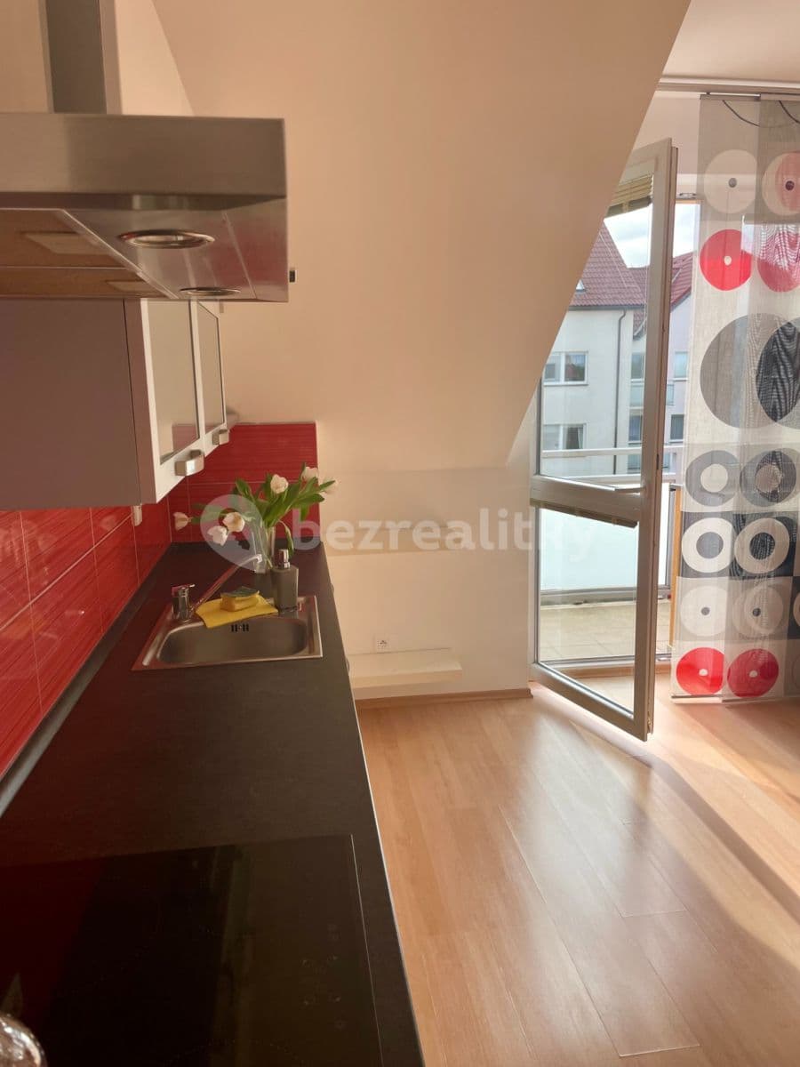 Prenájom bytu 1-izbový 33 m², Švihovská, Praha, Praha Prenájom bytu 1-izbový 33 m², Švihovská, Praha, Praha