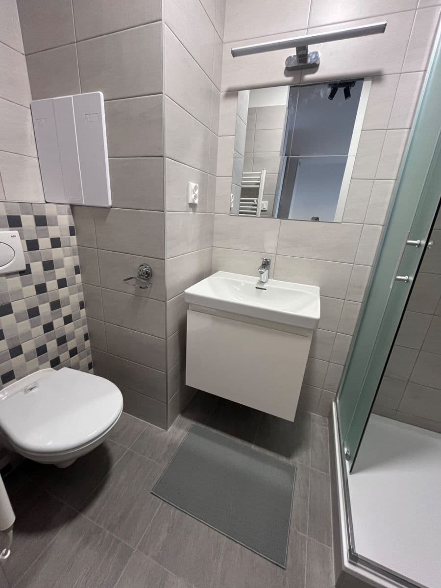 Prenájom bytu 2-izbový 38 m², Vřesová, Praha, Praha Prenájom bytu 2-izbový 38 m², Vřesová, Praha, Praha