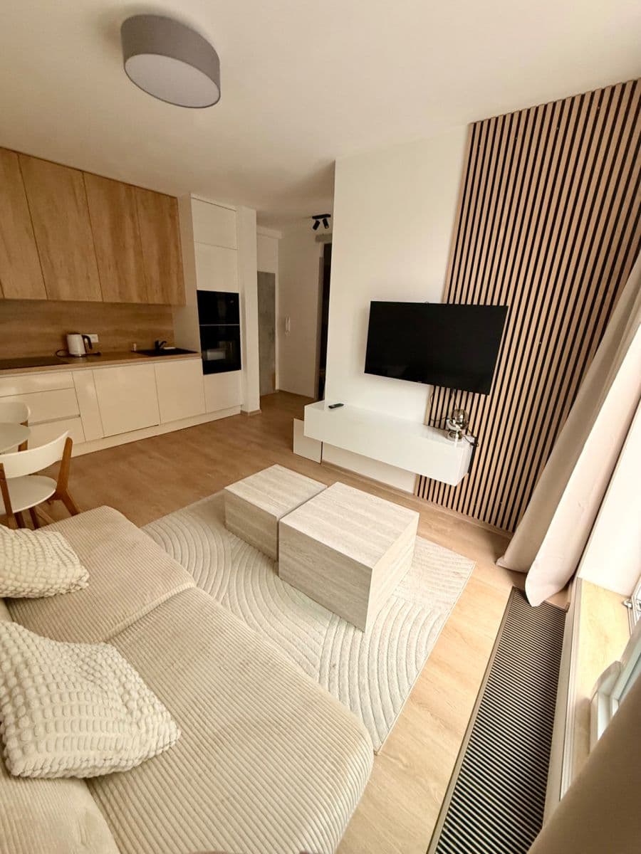 Prenájom bytu 2-izbový 38 m², Vřesová, Praha, Praha Prenájom bytu 2-izbový 38 m², Vřesová, Praha, Praha