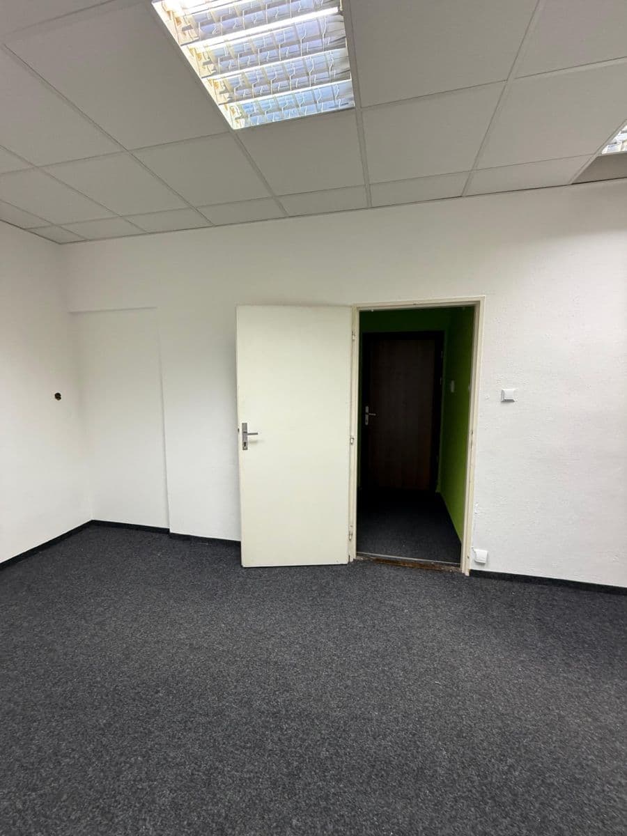 Prenájom nebytového priestoru 70 m², Koterovská, Plzeň, Plzeňský kraj Prenájom nebytového priestoru 70 m², Koterovská, Plzeň, Plzeňský kraj