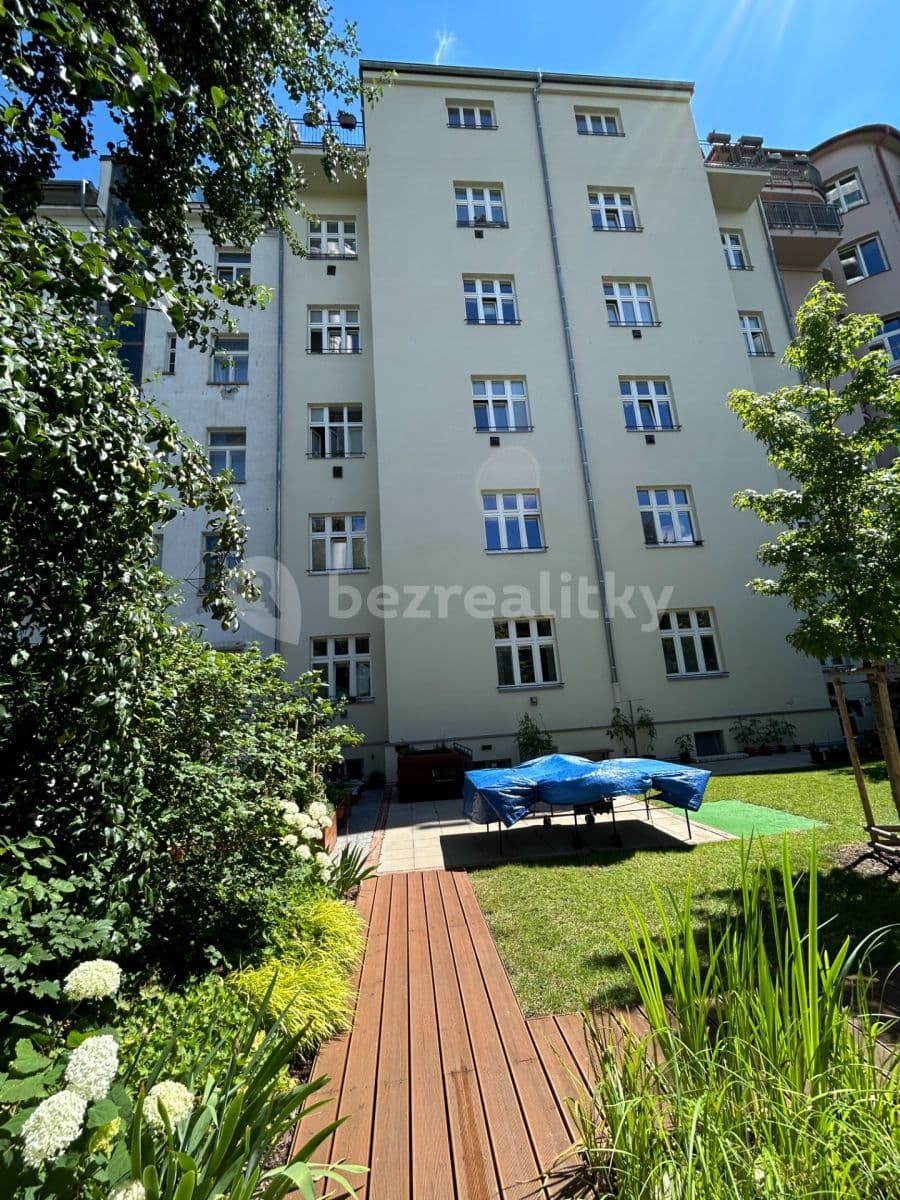 Prenájom bytu 2-izbový 52 m², Čajkovského, Praha, Praha Prenájom bytu 2-izbový 52 m², Čajkovského, Praha, Praha