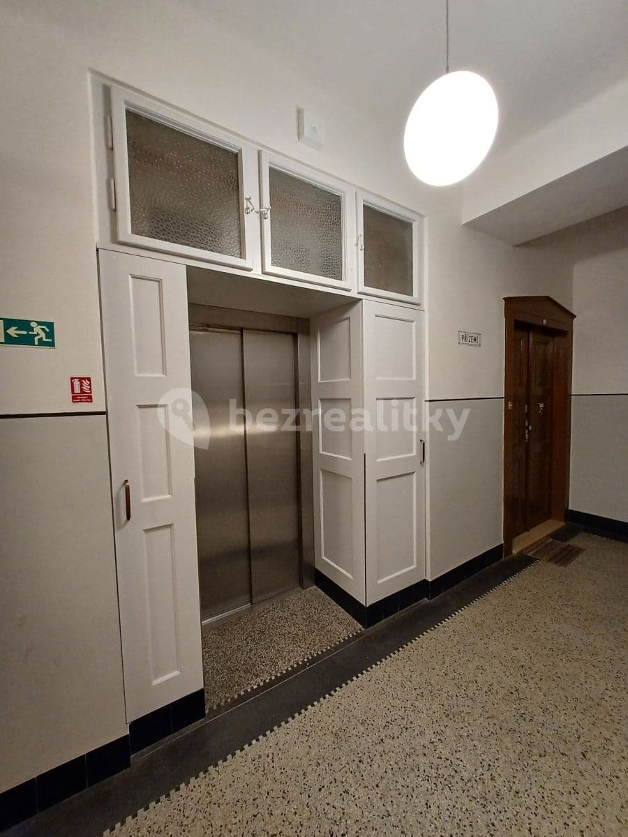 Prenájom bytu 2-izbový 52 m², Čajkovského, Praha, Praha Prenájom bytu 2-izbový 52 m², Čajkovského, Praha, Praha