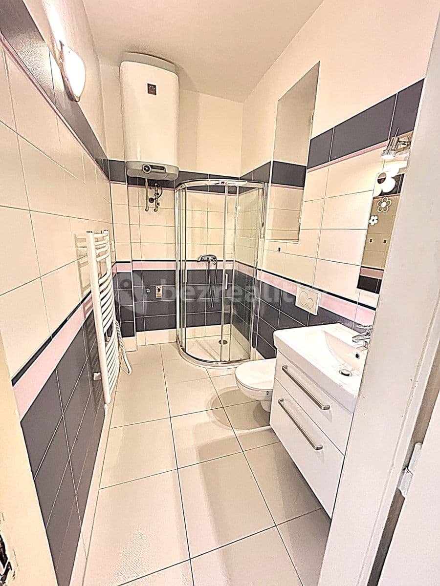 Prenájom bytu 2-izbový 52 m², Čajkovského, Praha, Praha Prenájom bytu 2-izbový 52 m², Čajkovského, Praha, Praha