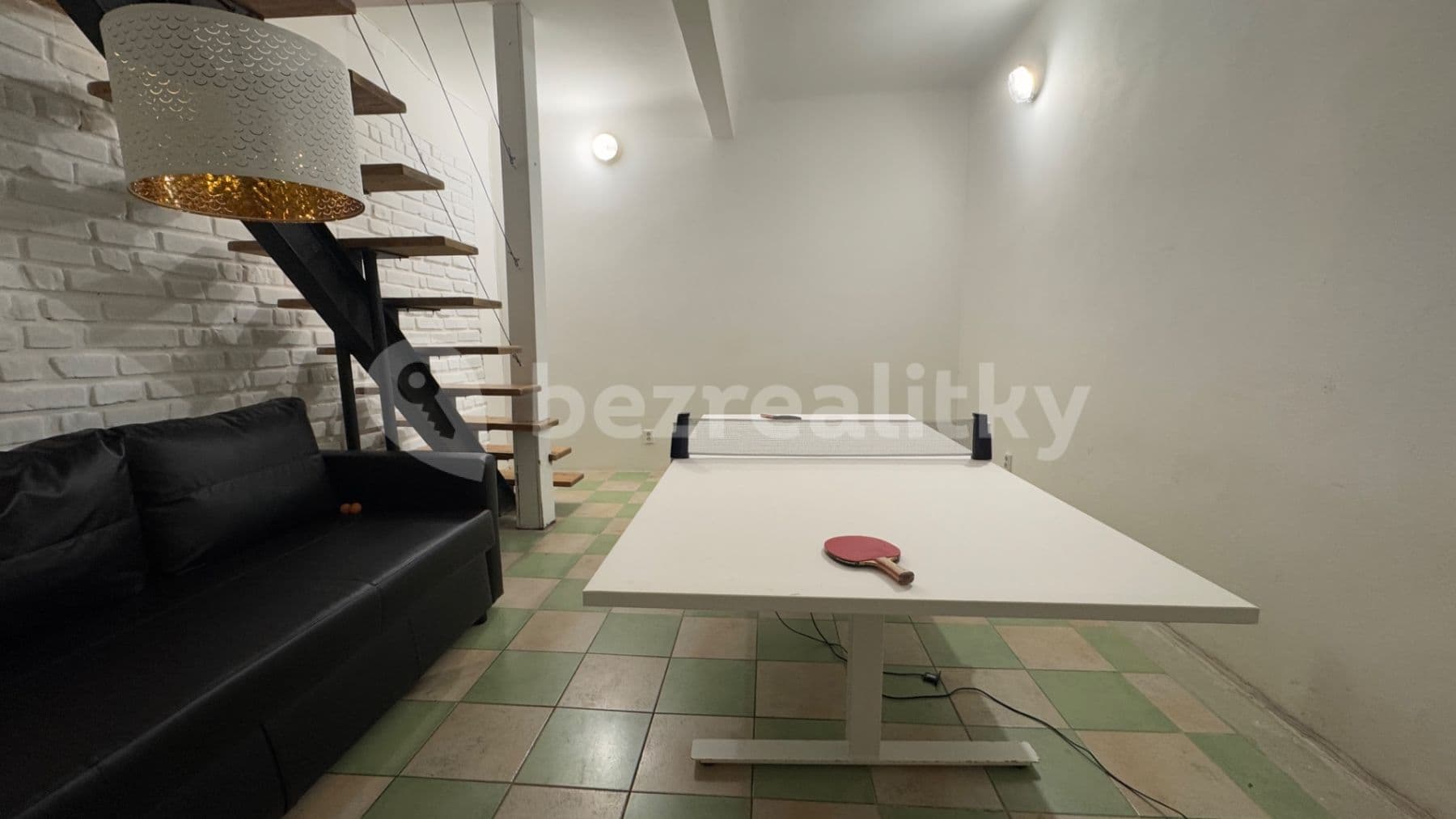 Prenájom nebytového priestoru 55 m², Šimáčkova, Praha, Praha Prenájom nebytového priestoru 55 m², Šimáčkova, Praha, Praha