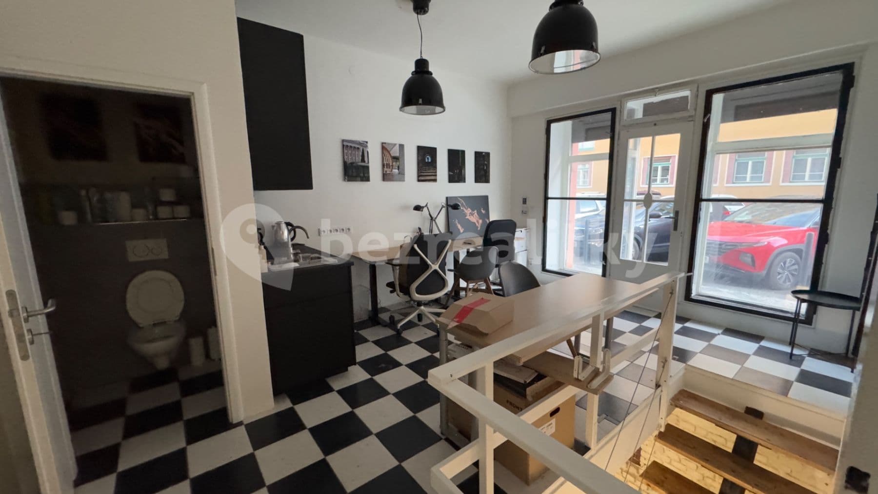 Prenájom nebytového priestoru 55 m², Šimáčkova, Praha, Praha Prenájom nebytového priestoru 55 m², Šimáčkova, Praha, Praha