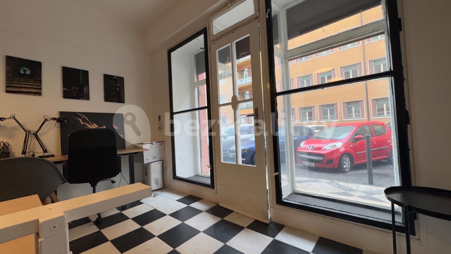 Prenájom nebytového priestoru 55 m², Šimáčkova, Praha, Praha Prenájom nebytového priestoru 55 m², Šimáčkova, Praha, Praha