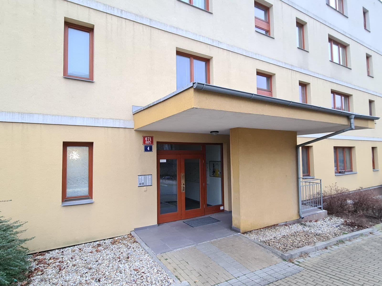 Prenájom garáže 12 m², Praha, Praha Prenájom garáže 12 m², Praha, Praha