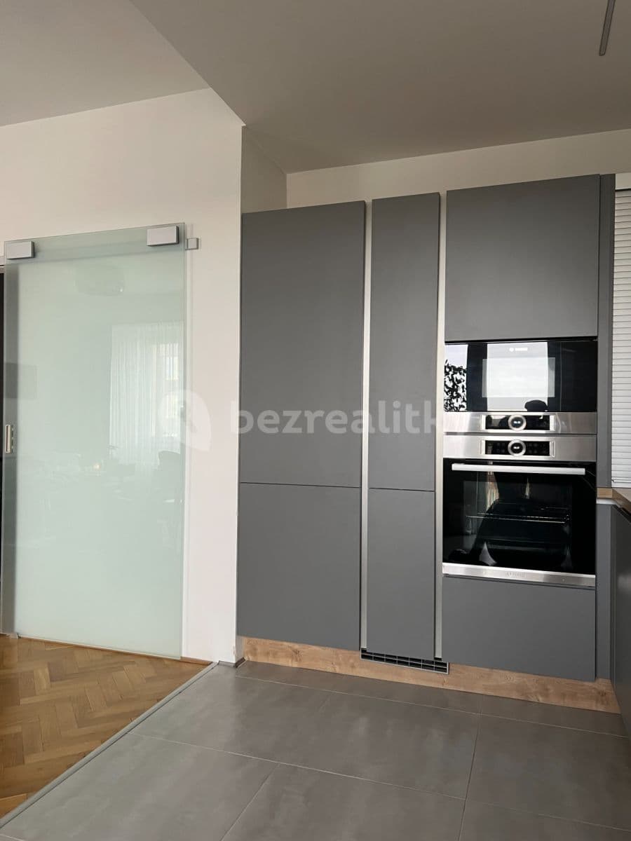 Prenájom bytu 2-izbový 66 m², Botanická, Brno, Jihomoravský kraj Prenájom bytu 2-izbový 66 m², Botanická, Brno, Jihomoravský kraj