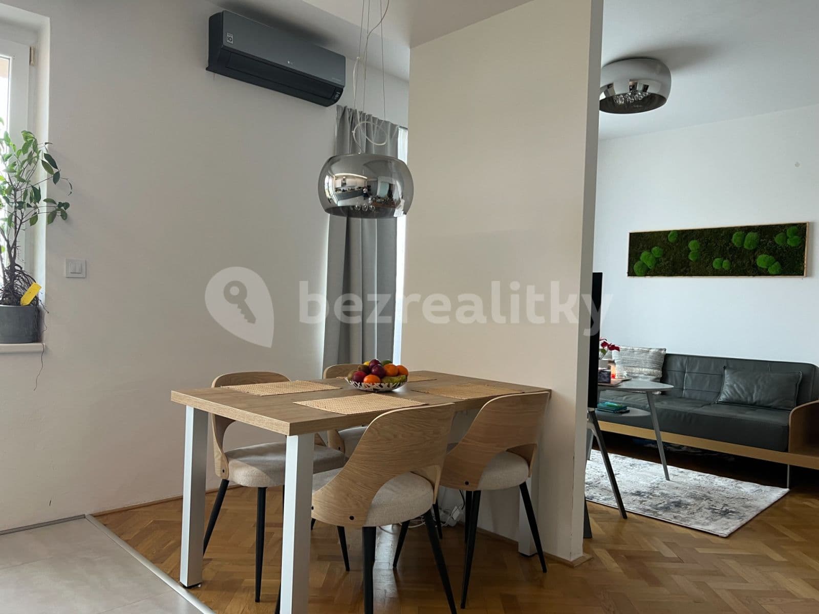 Prenájom bytu 2-izbový 66 m², Botanická, Brno, Jihomoravský kraj Prenájom bytu 2-izbový 66 m², Botanická, Brno, Jihomoravský kraj