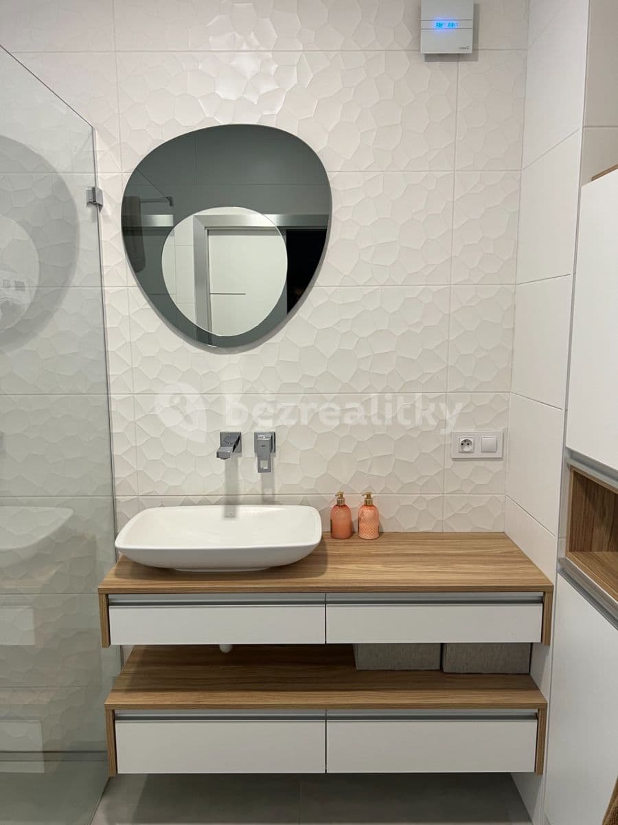 Prenájom bytu 2-izbový 66 m², Botanická, Brno, Jihomoravský kraj Prenájom bytu 2-izbový 66 m², Botanická, Brno, Jihomoravský kraj