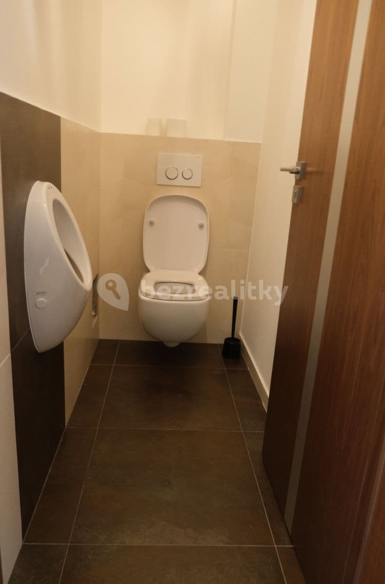 Prenájom bytu 3-izbový 73 m², Zemědělská, Praha, Praha Prenájom bytu 3-izbový 73 m², Zemědělská, Praha, Praha