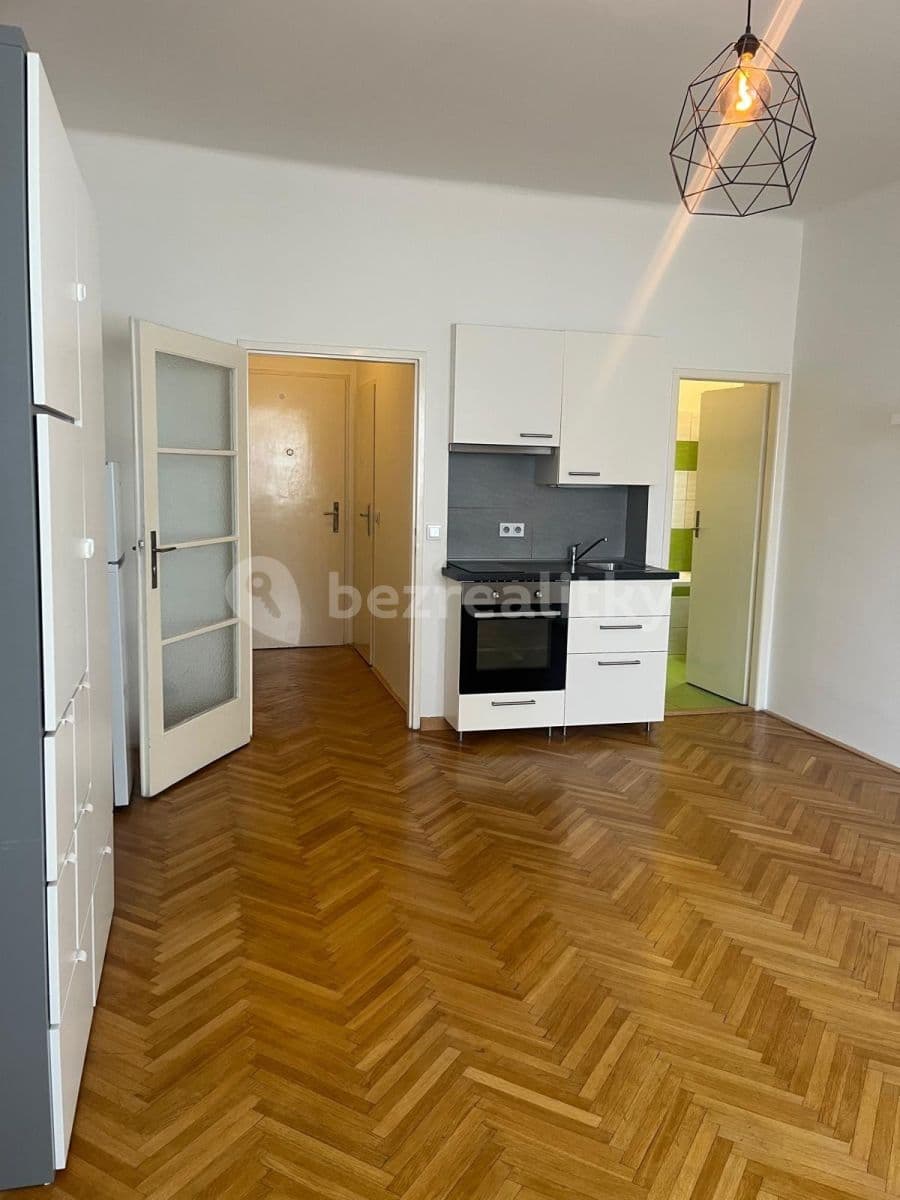 Prenájom bytu 1-izbový 32 m², Donská, Praha, Praha Prenájom bytu 1-izbový 32 m², Donská, Praha, Praha