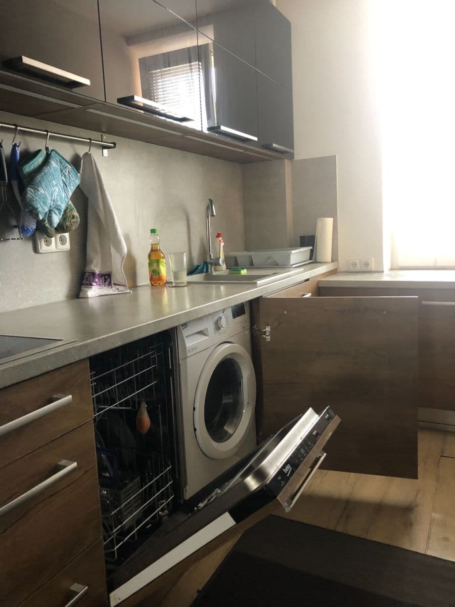 Prenájom bytu 2-izbový 53 m², Macanova, Pardubice, Pardubický kraj Prenájom bytu 2-izbový 53 m², Macanova, Pardubice, Pardubický kraj